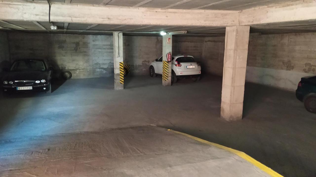 Sherryflat Claveles - Parking Jerez de la Frontera Exterior photo